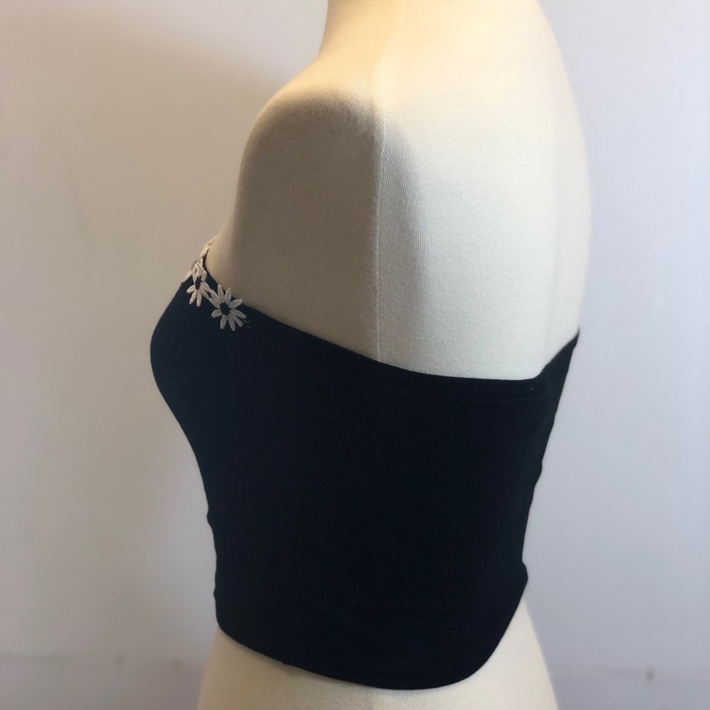 Swell Daisy Do Cropped Daisy Top Black - Picture 6 of 7